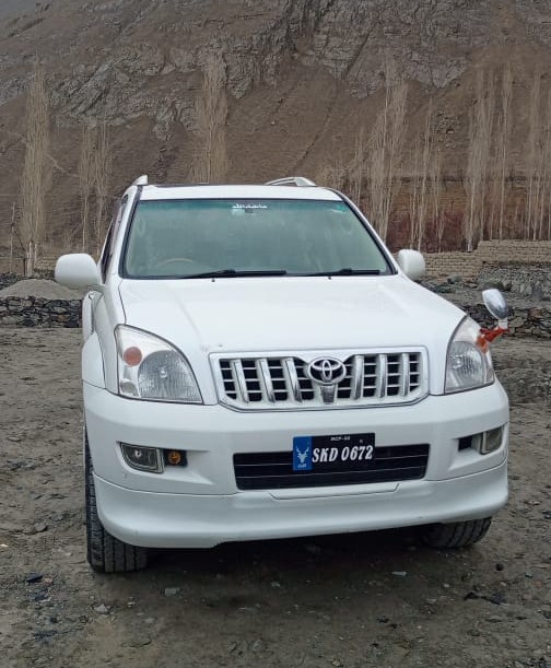 Prado 2006 SUV for mountain travel
